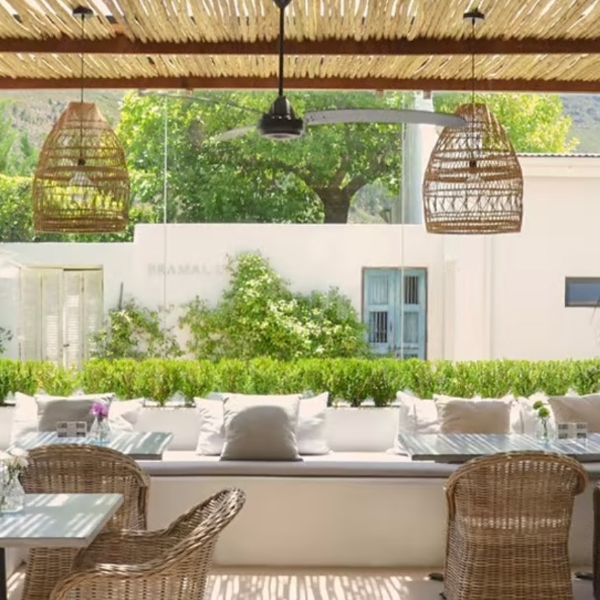 We ❤️❤️ the natural rattan...