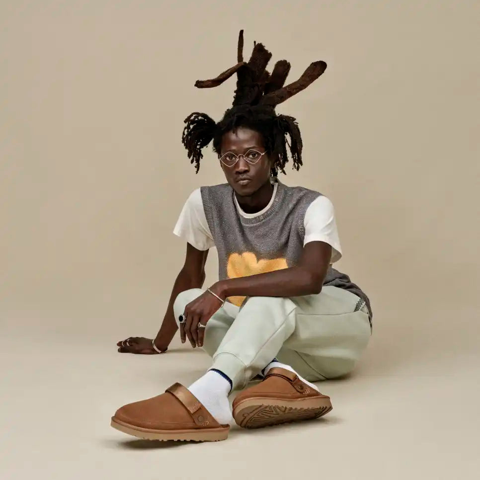 UGG MEN'S GOLDENCOAST CLOG - Chestnut