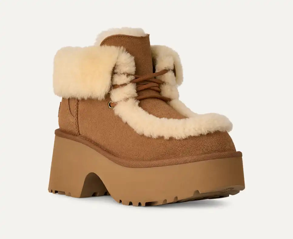 UGG Women's Esmee Lace Up - Chestnut