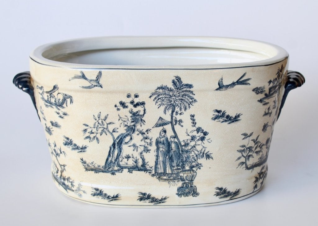 SMALL BLUE TOILE FOOT BATH
