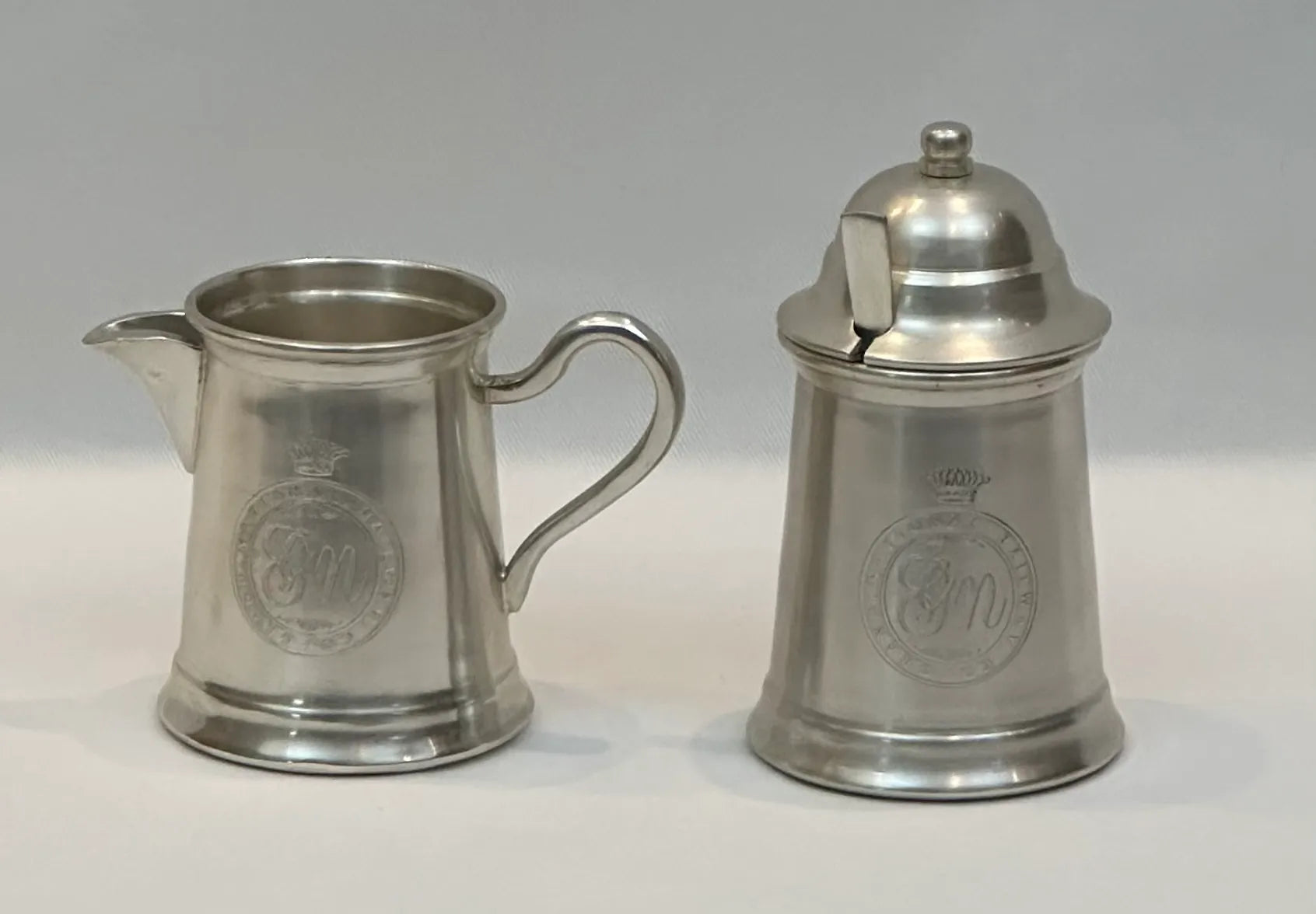 Grand National Creamer Set