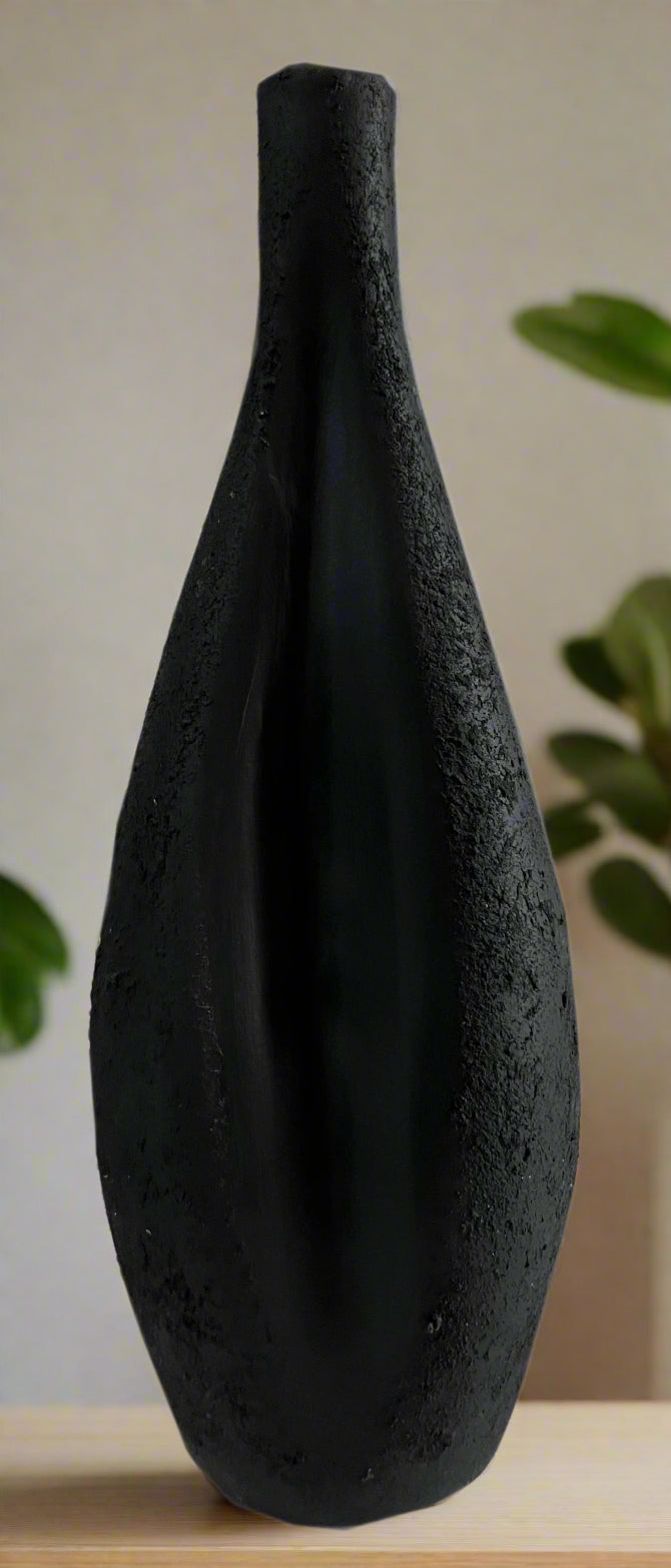 Dented Bottle Large Black