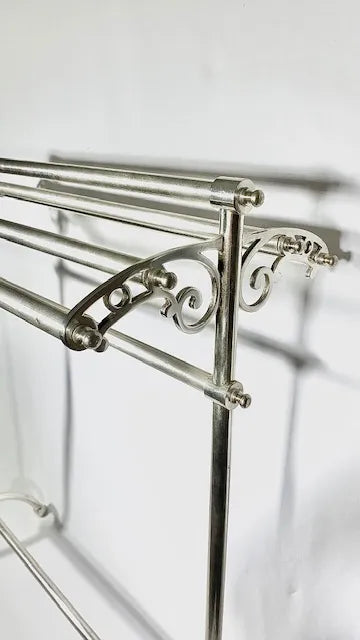 Classic Free-Standing Towel Rail