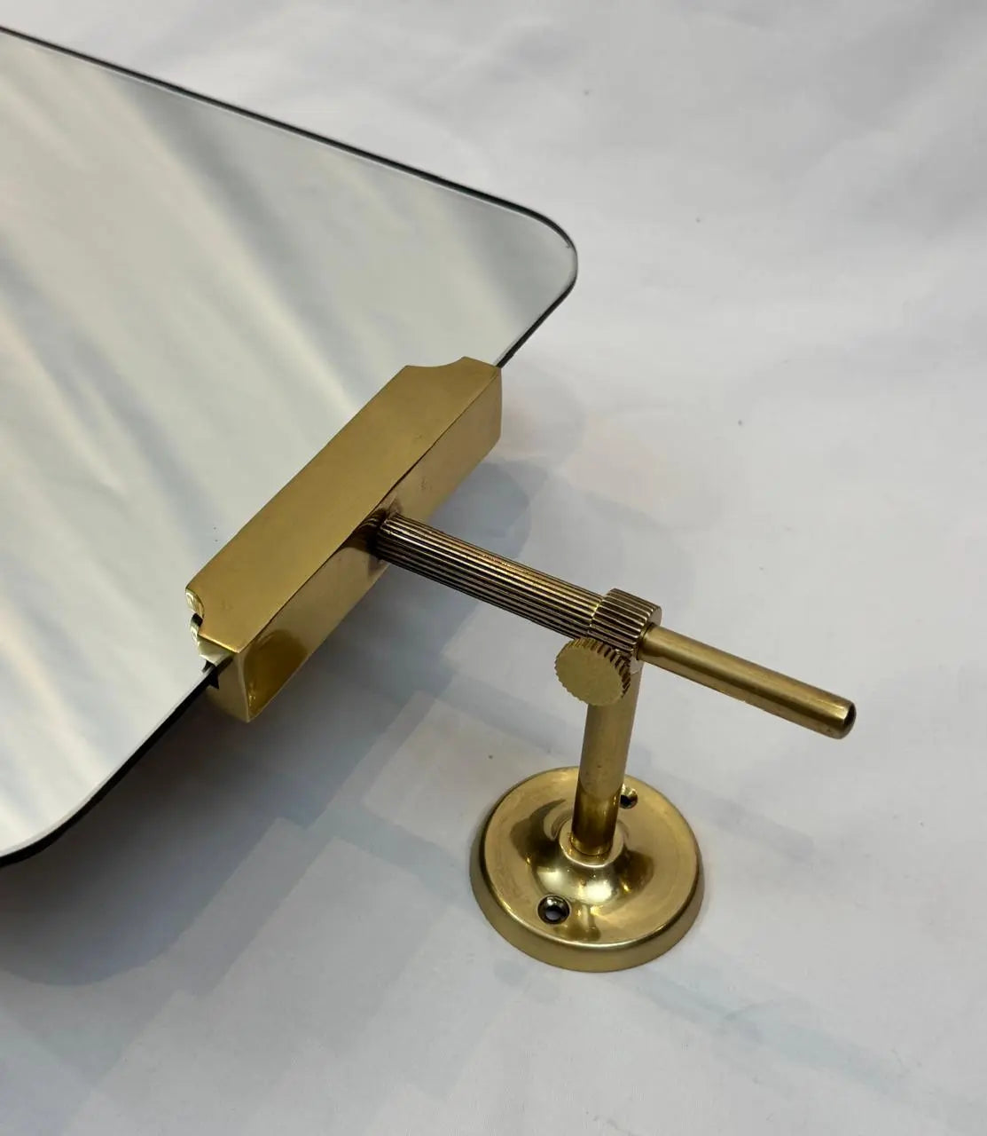 MIRROR WALL MOUNT SWIVEL