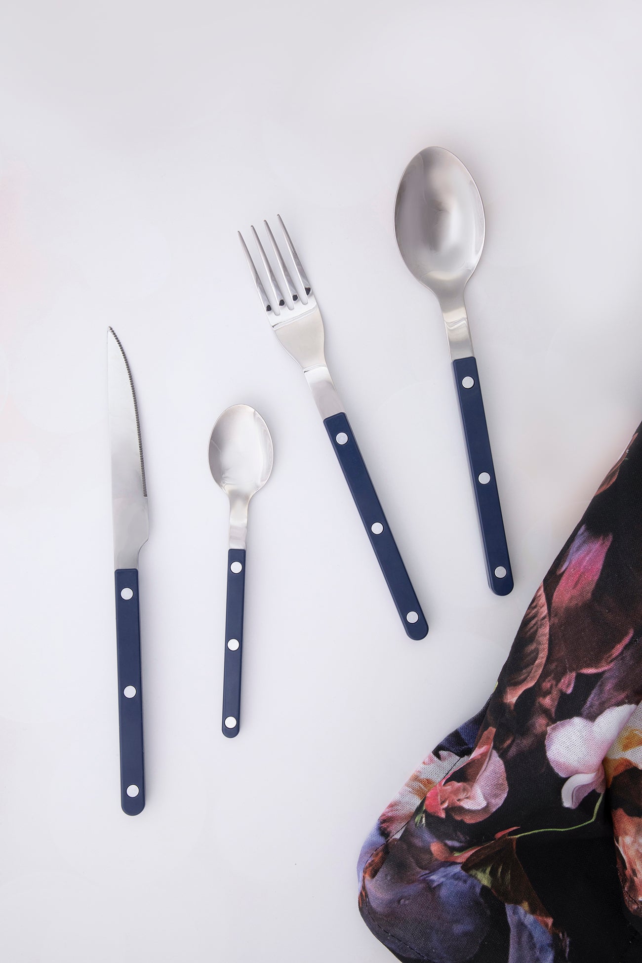 Louisiana 16 piece Cutlery Set in Navy Blue