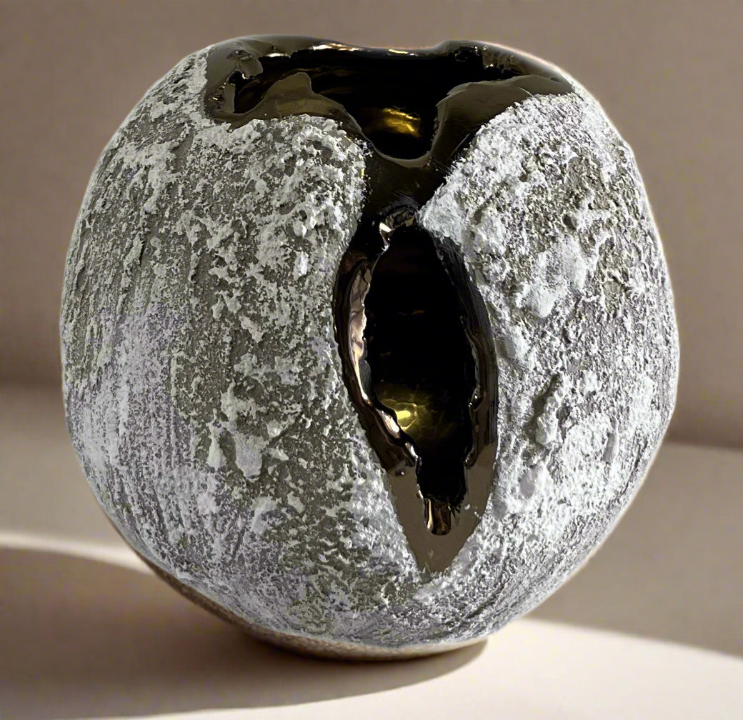 Moon Bronze Small Cermic Pot