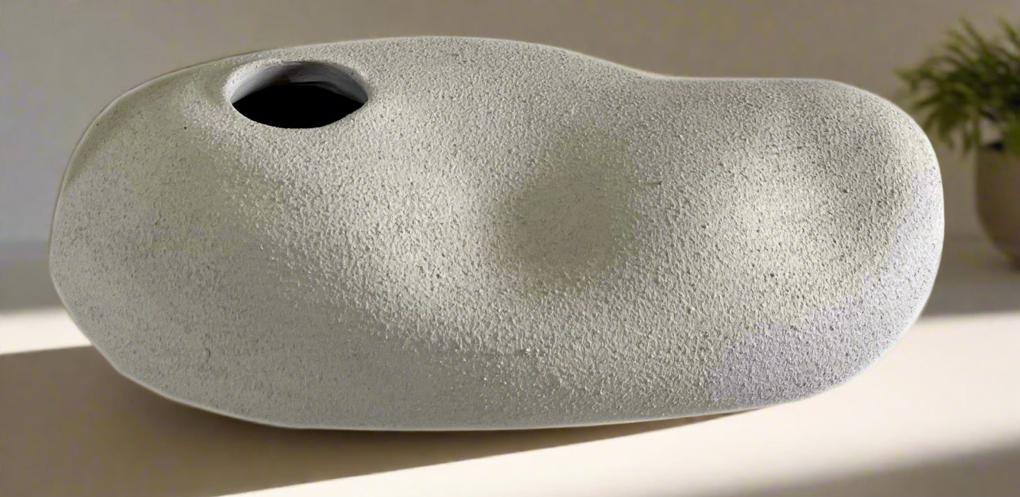 Pebble Small Ceramic Pot - Smooth