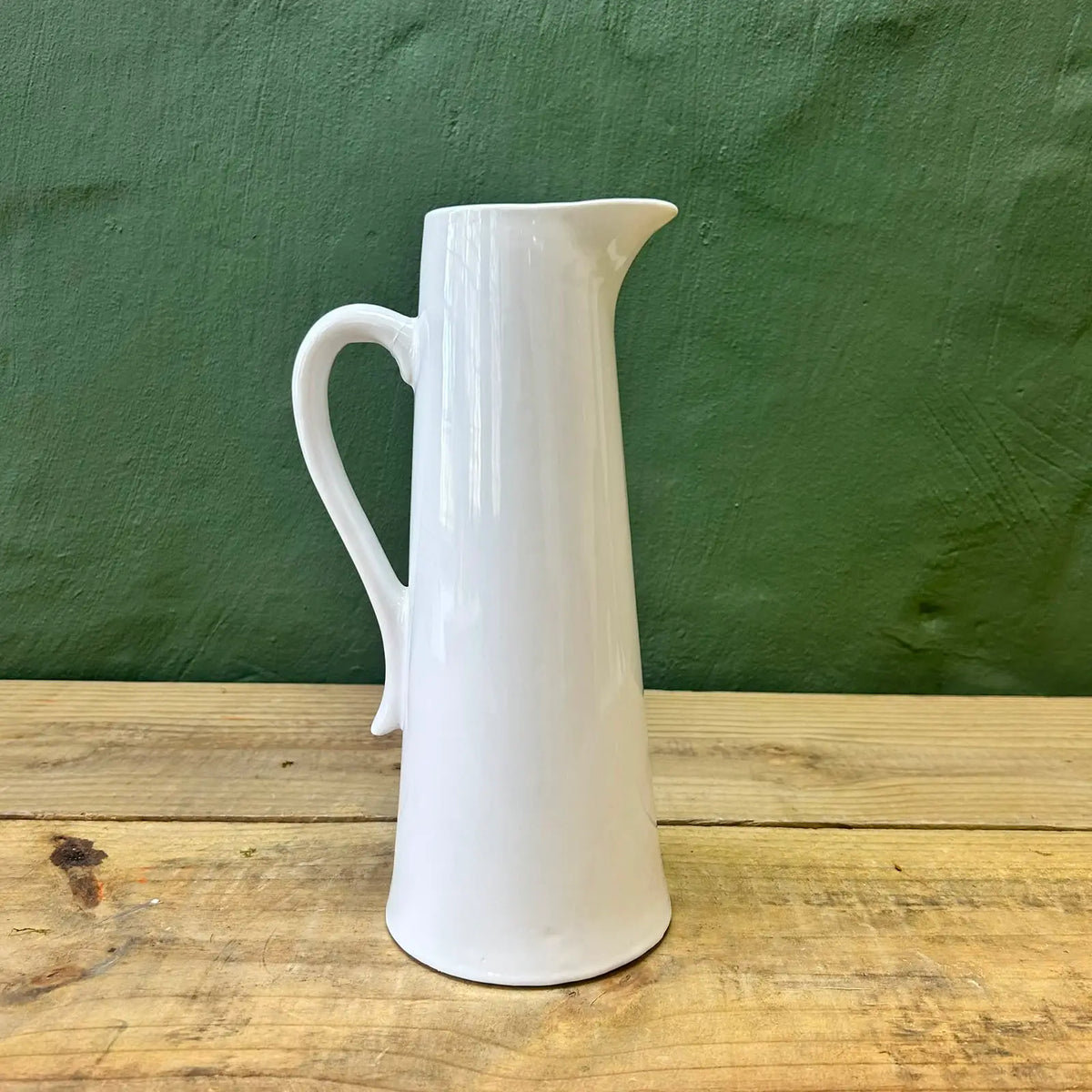 White jug elegance