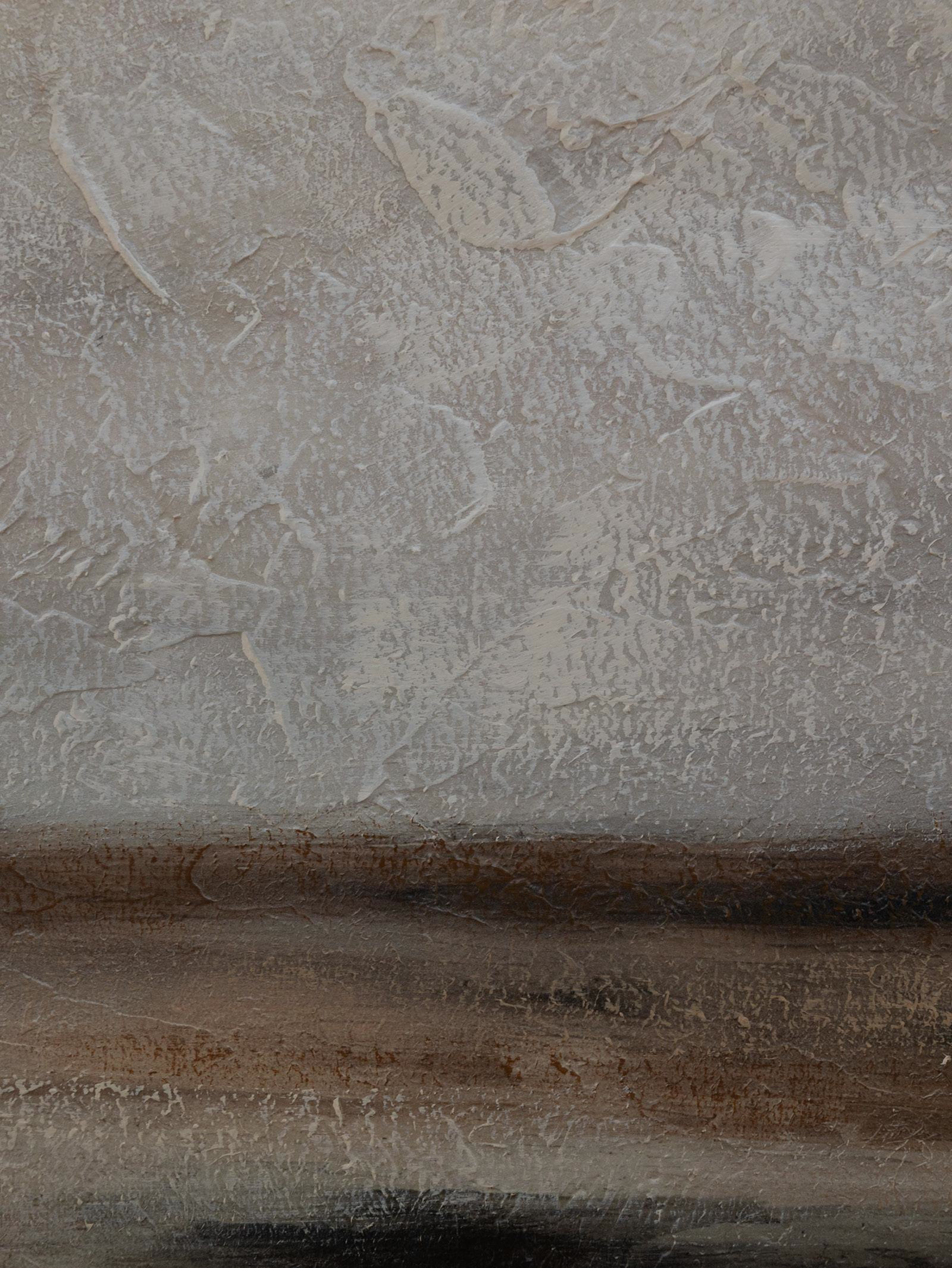 ROGGEVELD ART IMP XL in Sand(with heavy-textured paint finish)