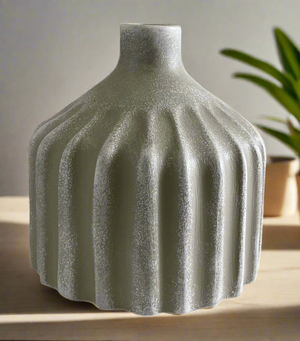 Scallop Bottle Small - Natural