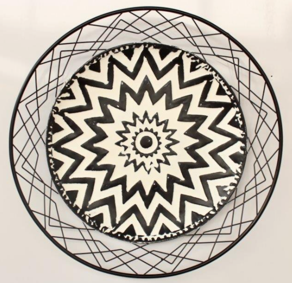 Large Metal Hanging Wall Plate - NetDécor