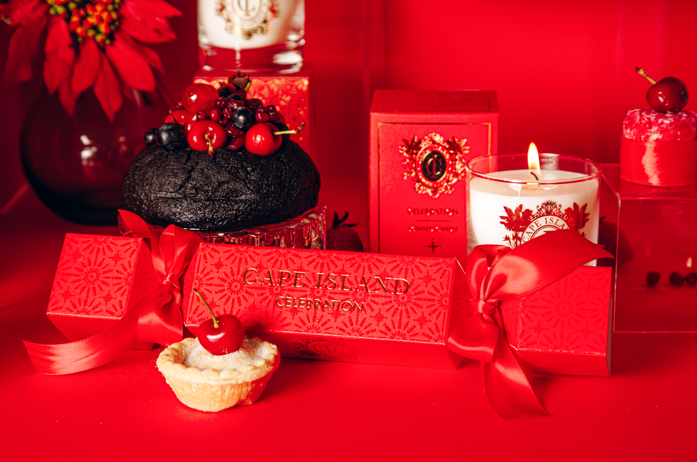 Cape Island - Celebration Mini Diffuser - Red Christmas Cracker