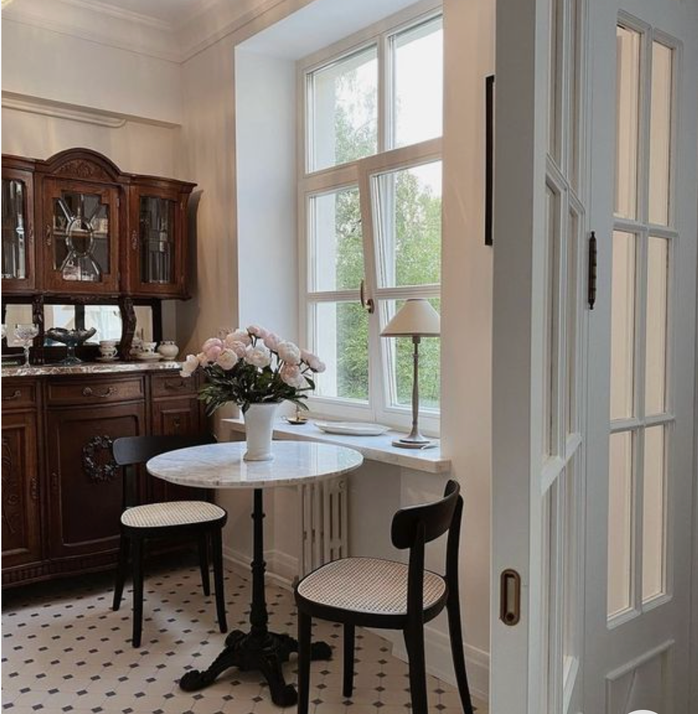 60cm WHITE ROUND MARBLE TABLE