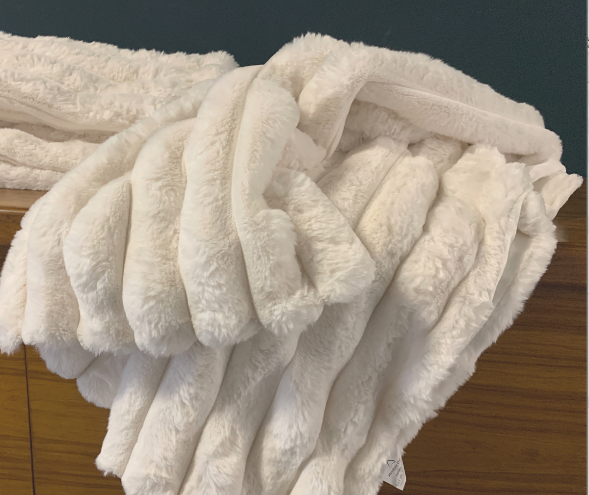 Fluted Faux Fur Throw in Cream - KING SIZE