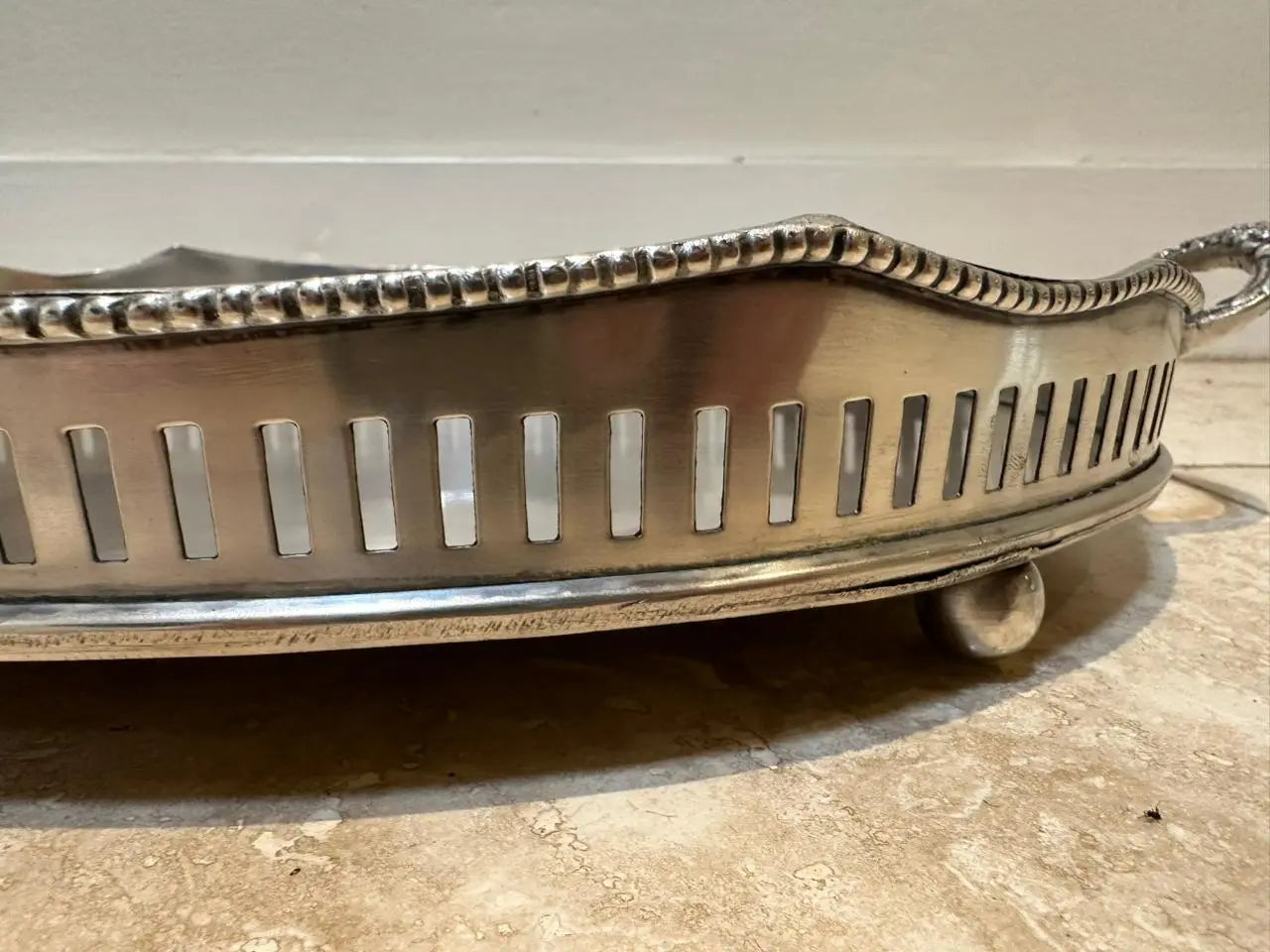 TRAY CLASSIC OVAL WITH BALL FEET