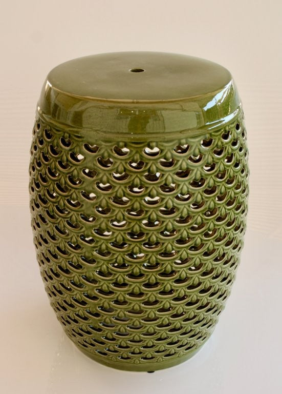 DARK GREEN CUT-OUT CERAMIC GARDEN STOOL