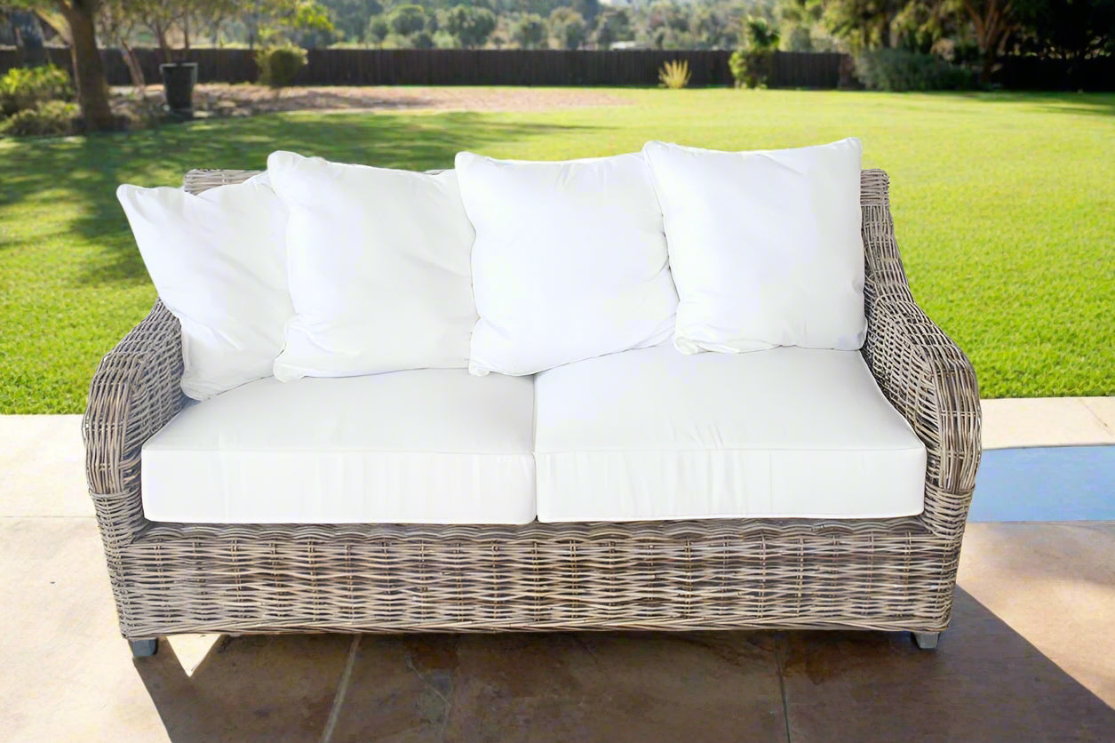 Thick Woven Large 2.5 Seater Couch With 2 Seat and 4 Back Cushions