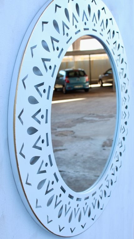White Round Cut-Out Metal Mirror