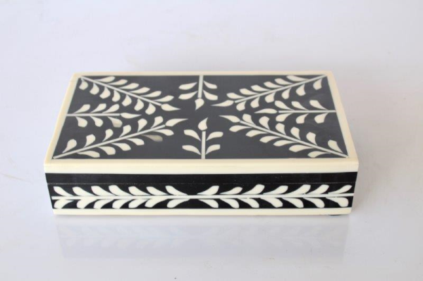 BLACK & BONE FLORAL OBLONG BOX - NetDécor