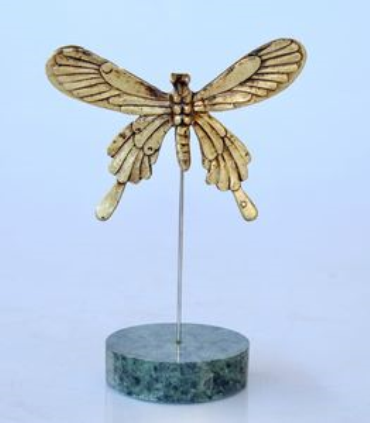 GOLD BUTTERFLY ON GREEN MARBLE STAND - NetDécor