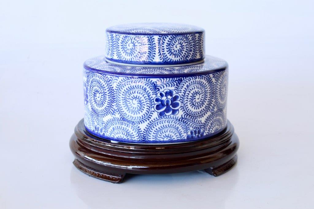 LARGE BLUE JAR FLAT LID ON WOODEN STAND - NetDécor