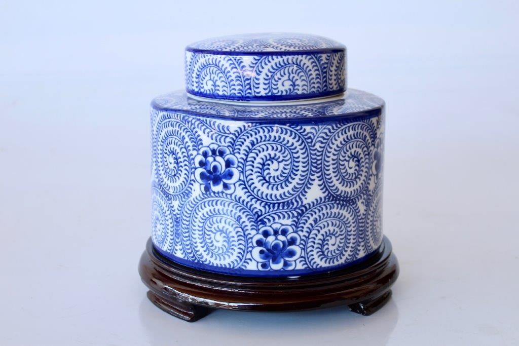MEDIUM BLUE JAR FLAT LID ON WOODEN STAND - NetDécor