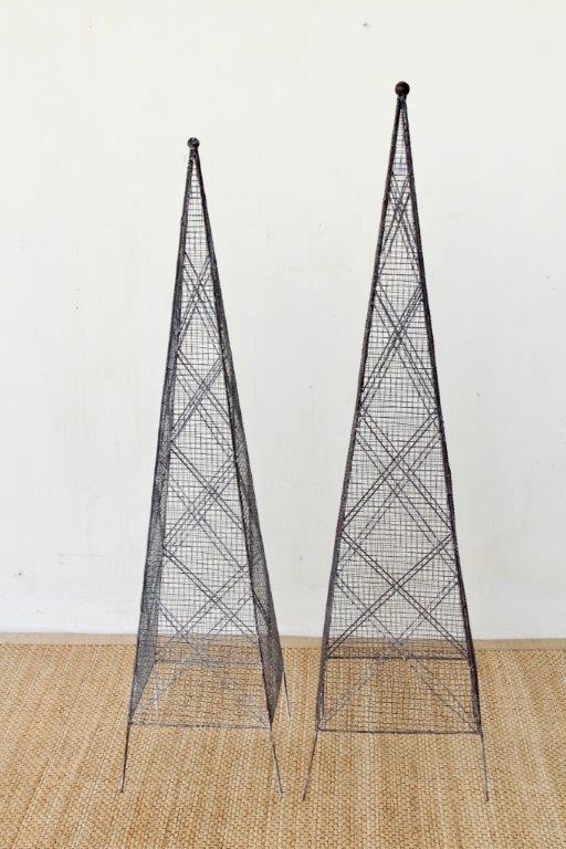 SET OF 2 METAL TRELLIS OBELISKS - NetDécor