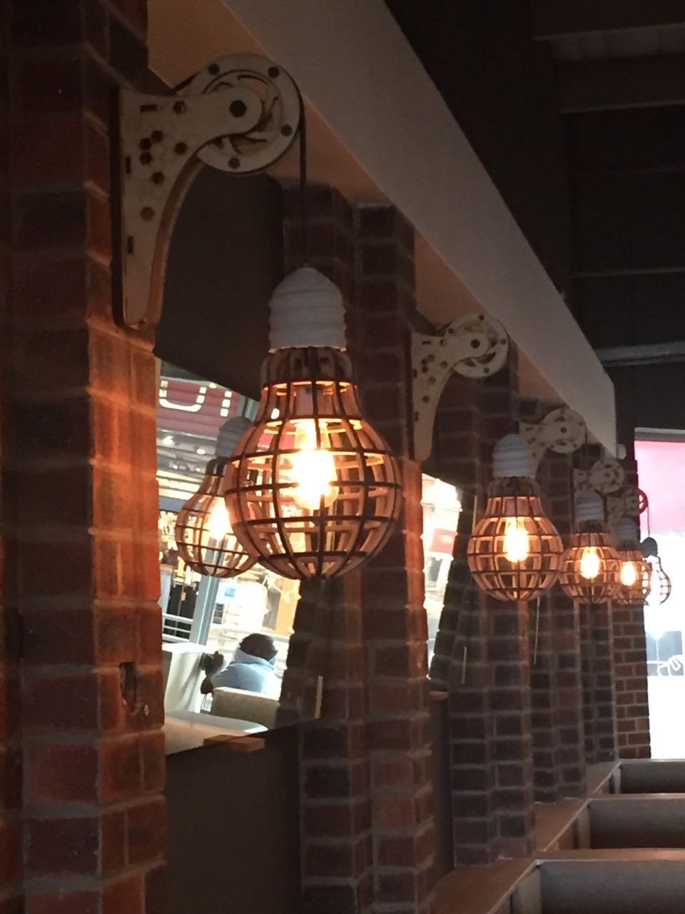 Eco Friendly Chandelier Wall Bracket - NetDécor