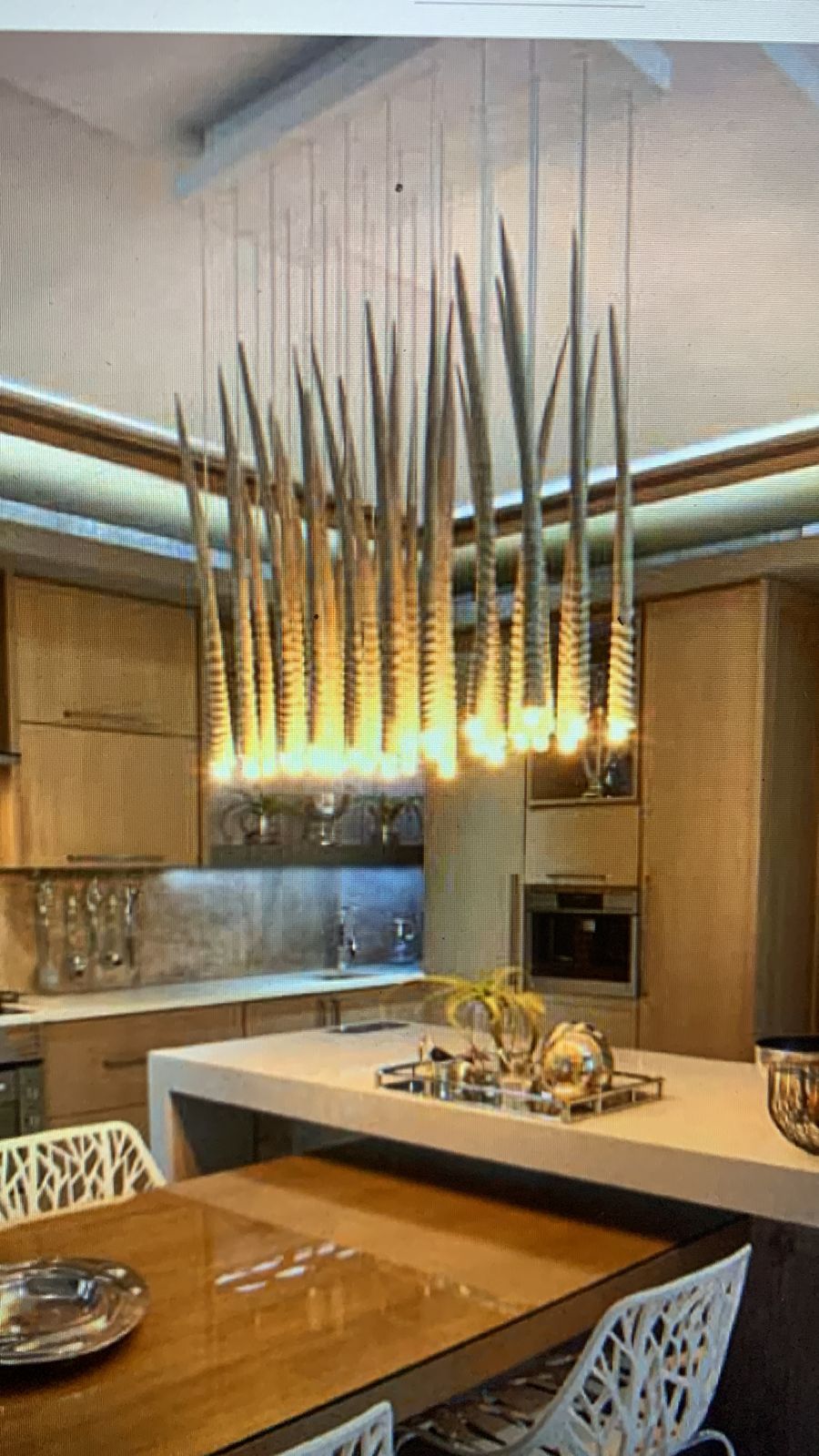 27 White Gemsbok Horn Chandelier - NetDécor