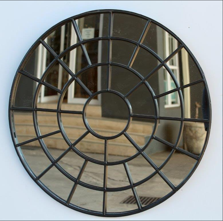 Round metal mirror spider web design - NetDécor