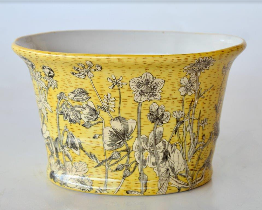 Small Oval Yellow Daisy Planter - NetDécor
