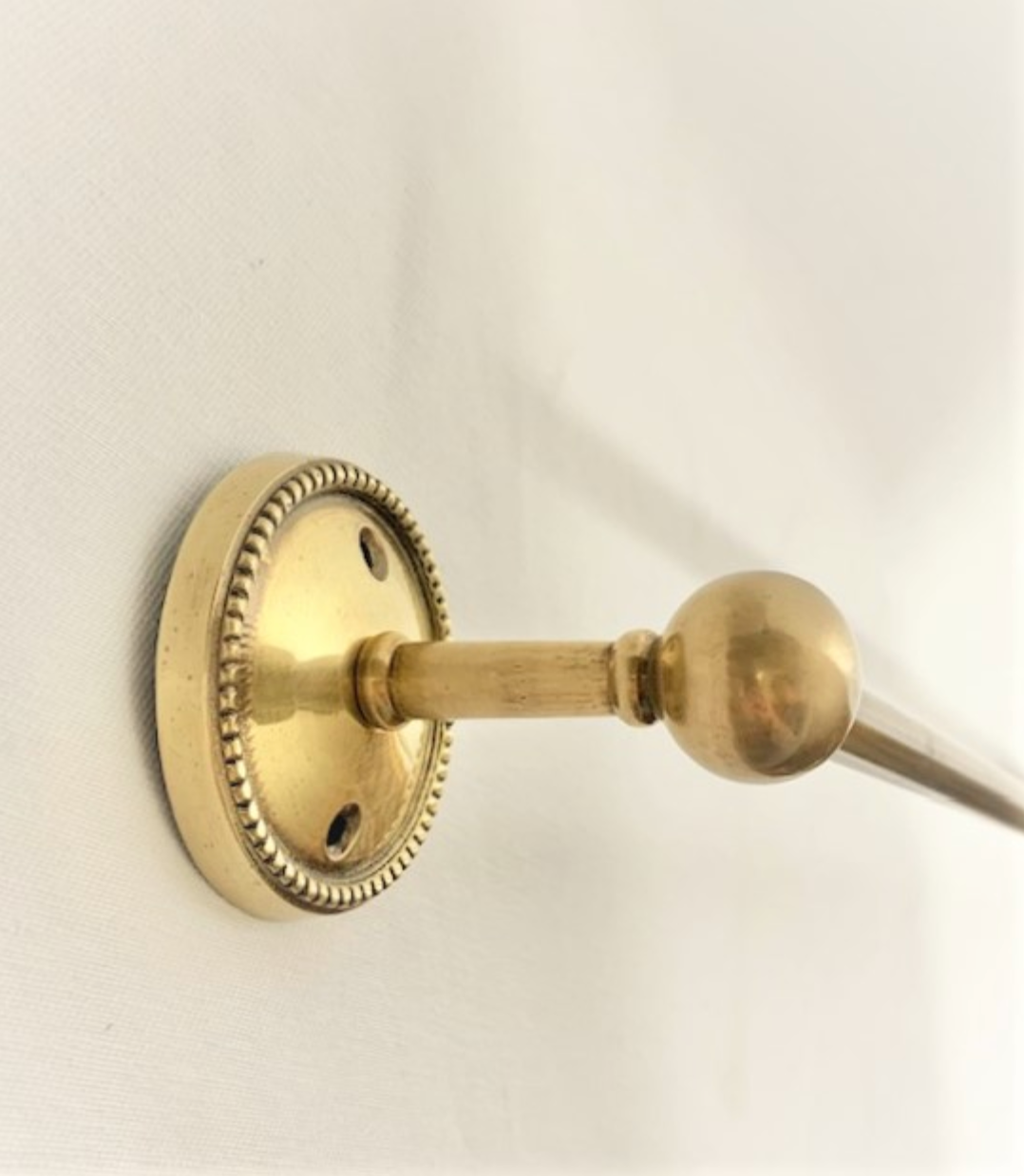 90cm Beaded Brass Towel Rail - NetDécor