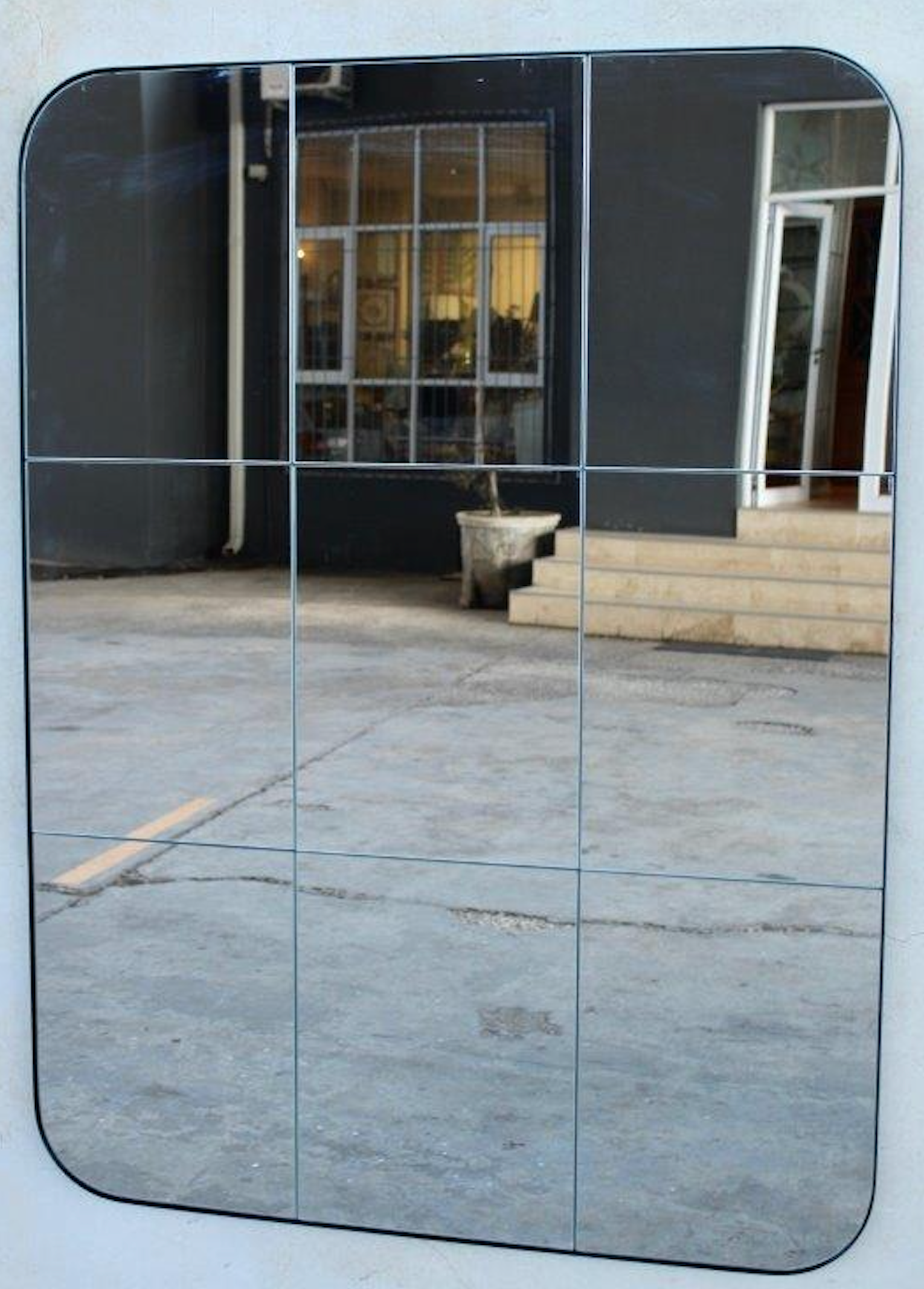 Black Metal 9 Division Mirror - NetDécor