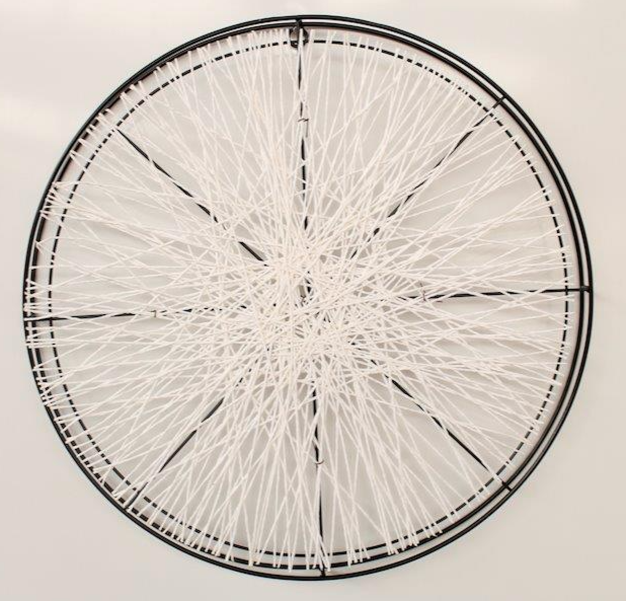 String & Metal Wall Hanging - NetDécor