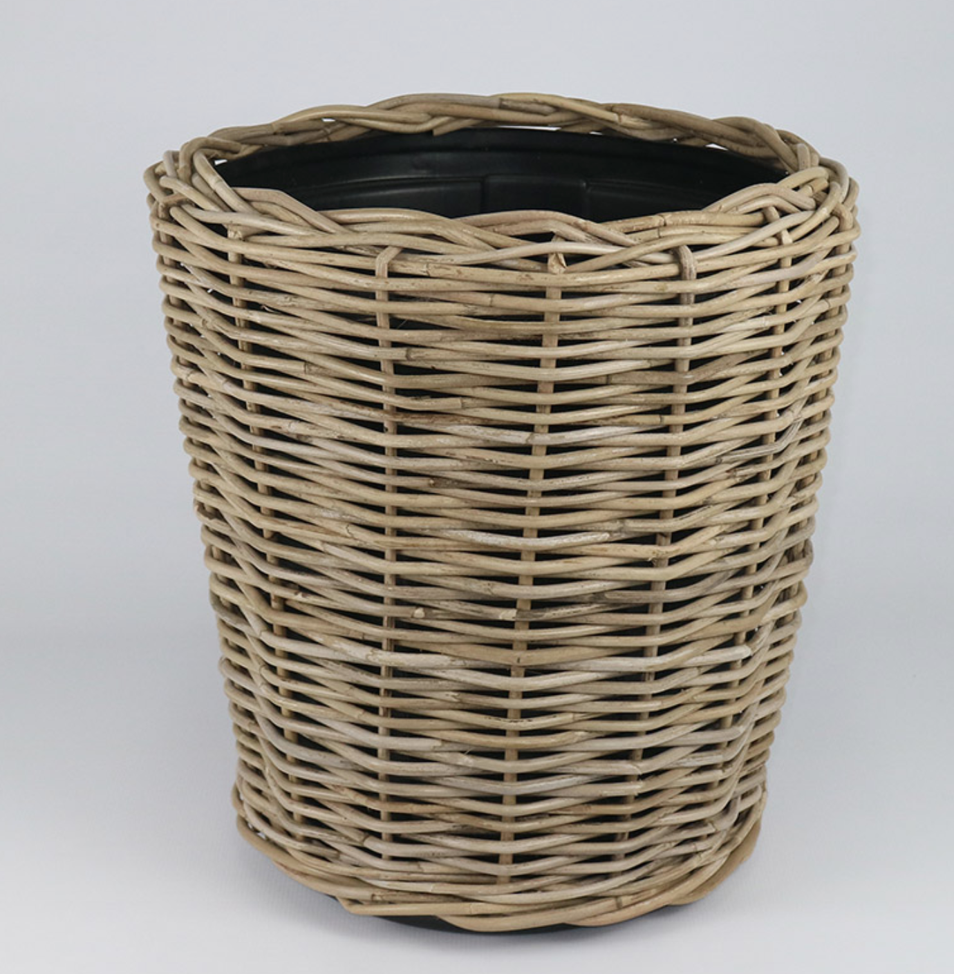 Rattan Thick Lined Planter - NetDécor