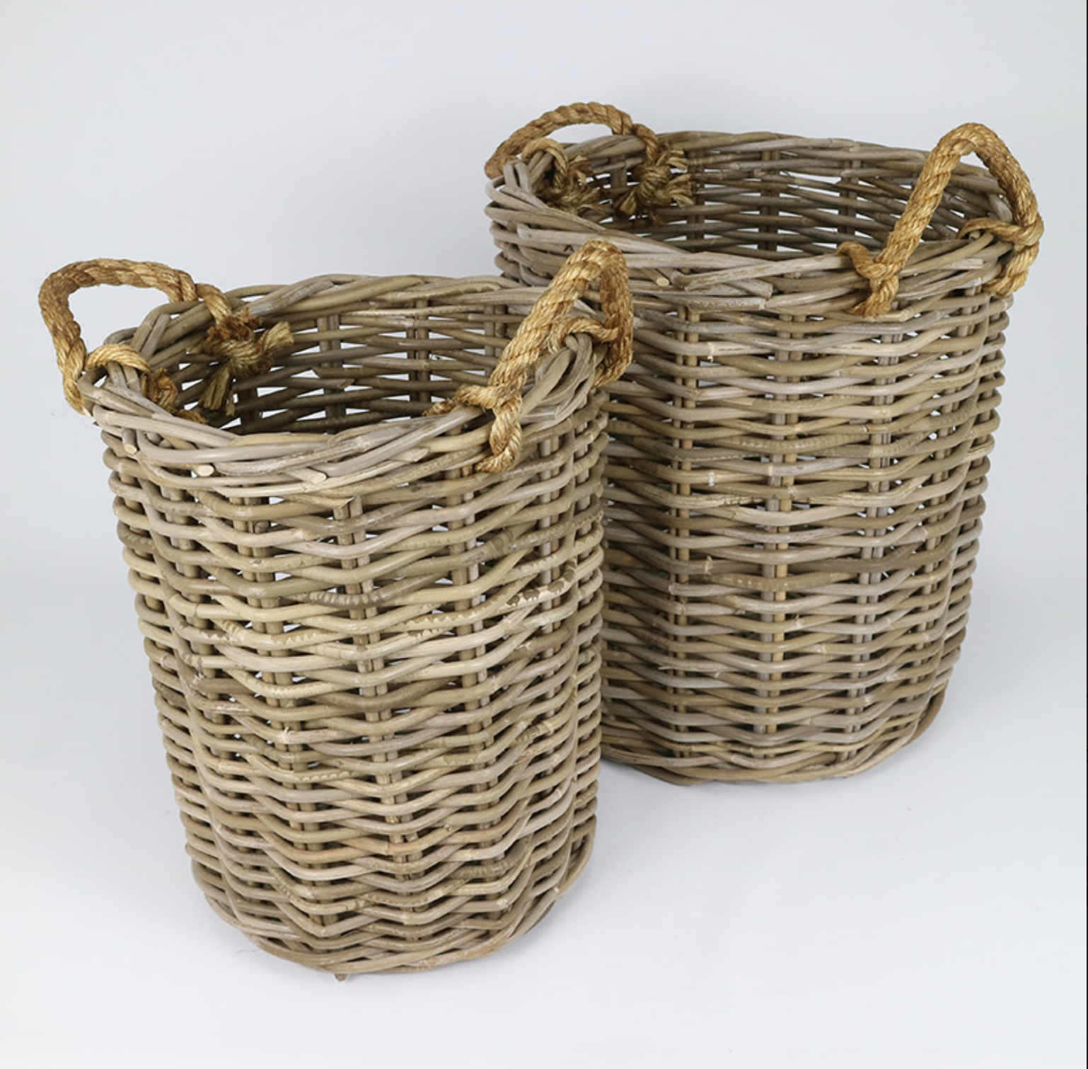 Rattan Thick Laundry Round Open With Rope Handle - NetDécor