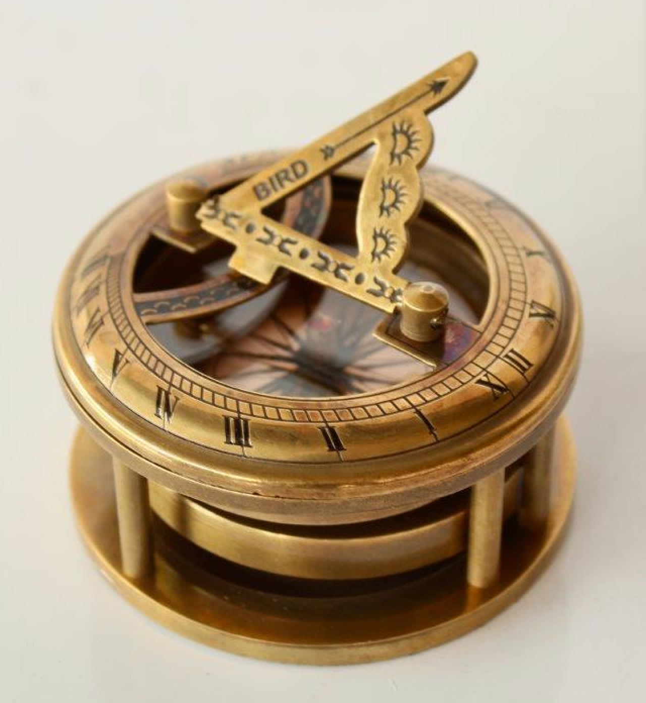 Brass Compass & Sundial - NetDécor