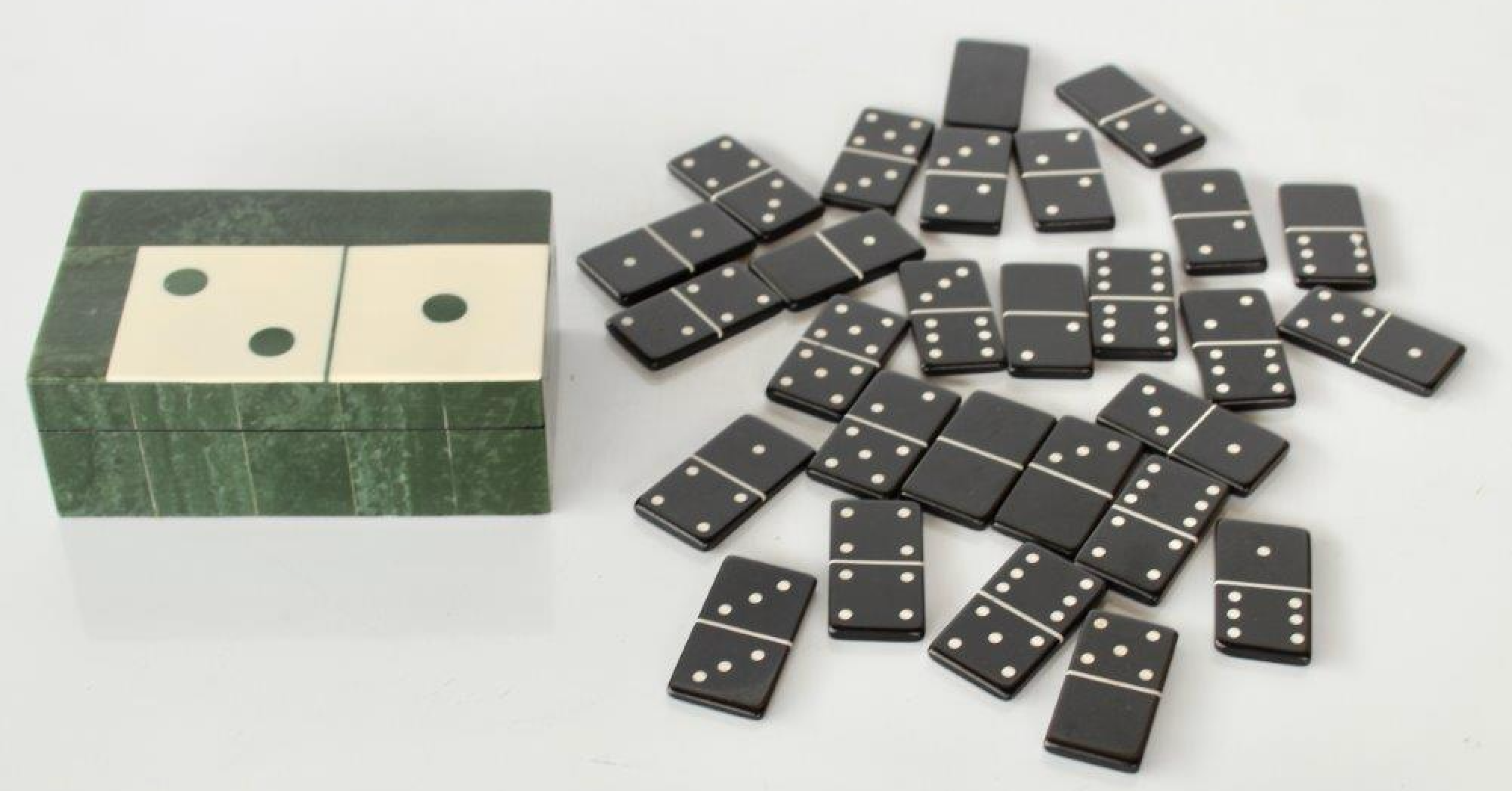 Box of Dominoes - NetDécor