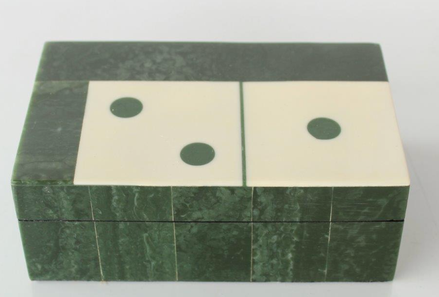 Box of Dominoes - NetDécor