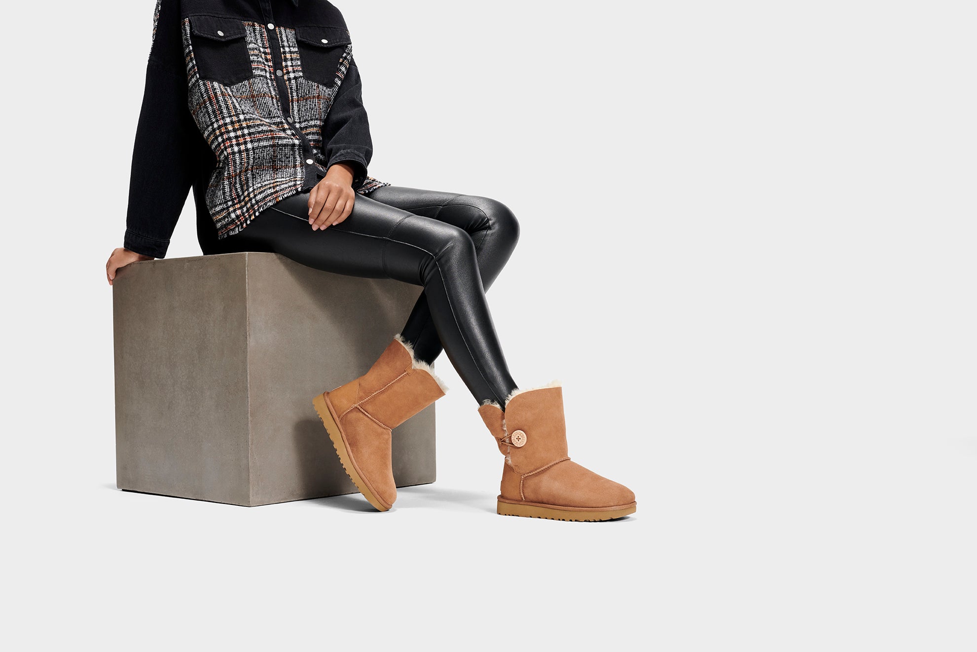 UGG - Bailey Button ll Chestnut - NetDécor