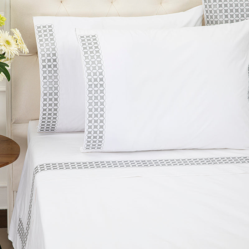 Cavacus White Silver Sheet Set - NetDécor