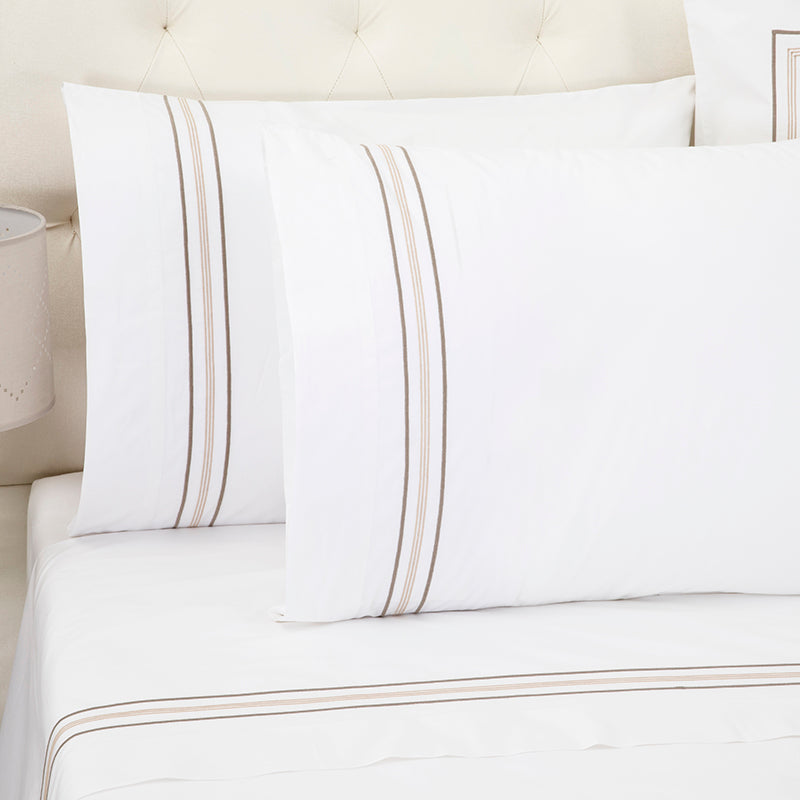 Percale Mowbray White Sand Standard Pillowcase - NetDécor 