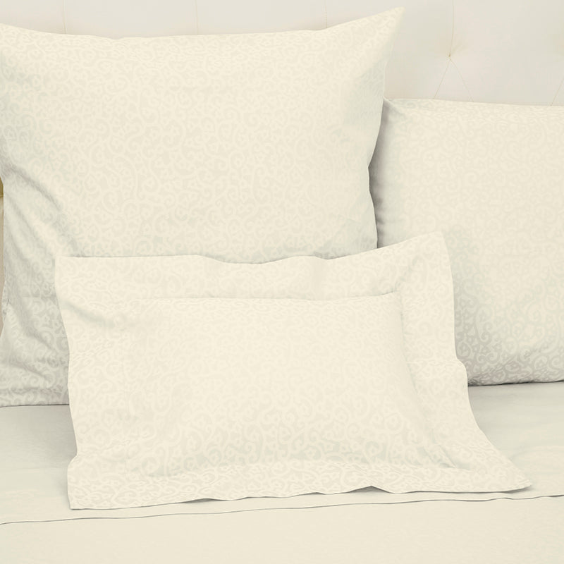 Percale Princess Grace Ivory Decorative Pillowcase - NetDécor 