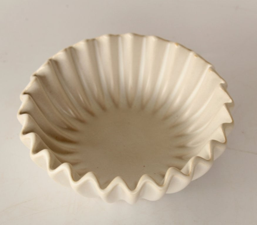 Medium Off White Fluted Ceramic Bowl