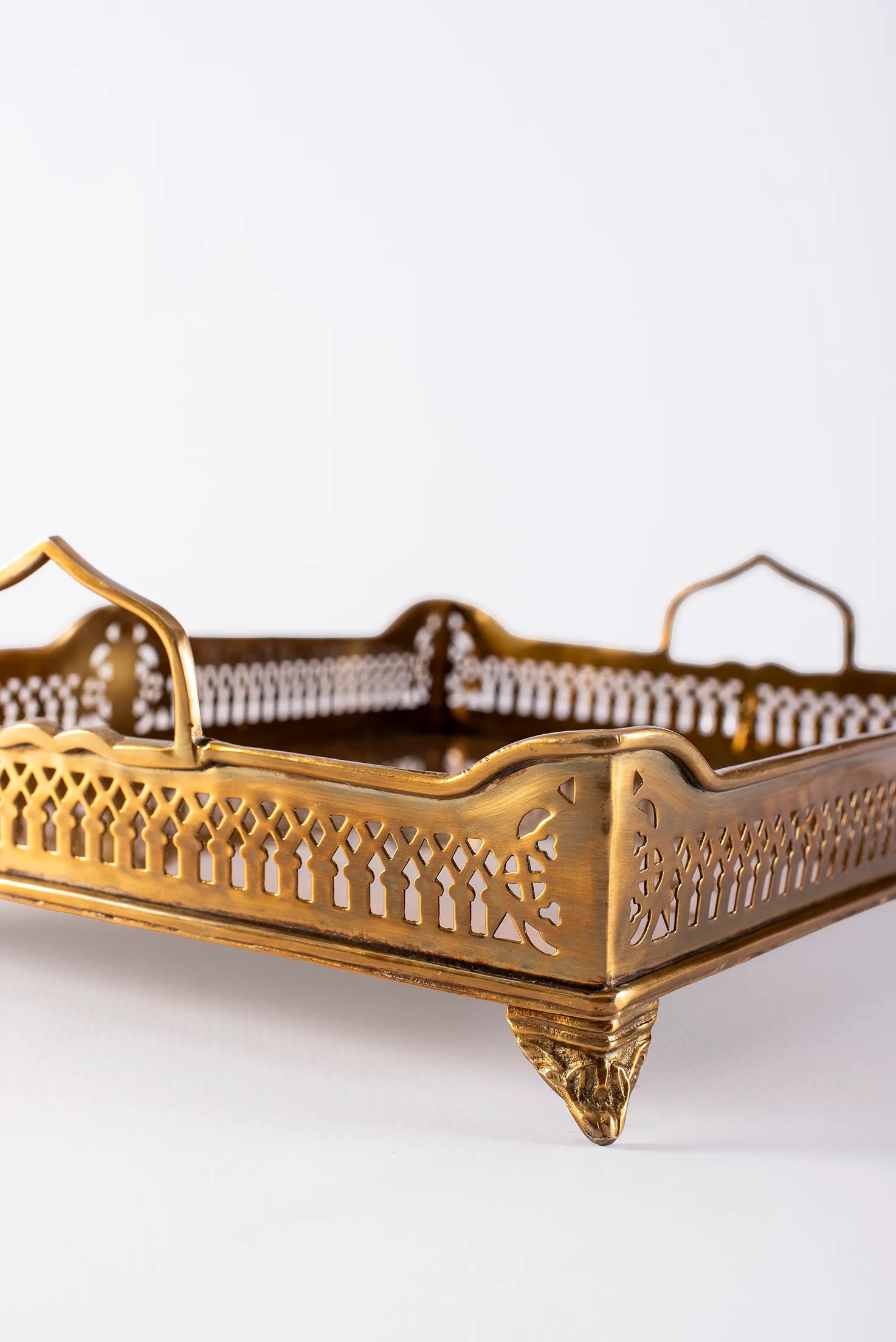 TRAY GALLERY KINGS ANTIQUE BRASS