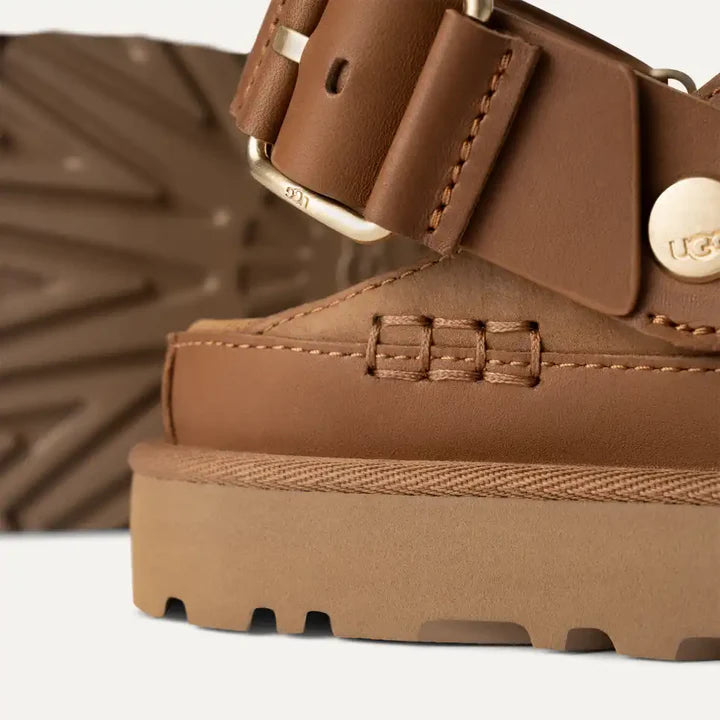 GOLDENSTAR WOMAN'S VILLA CLOG - Chestnut