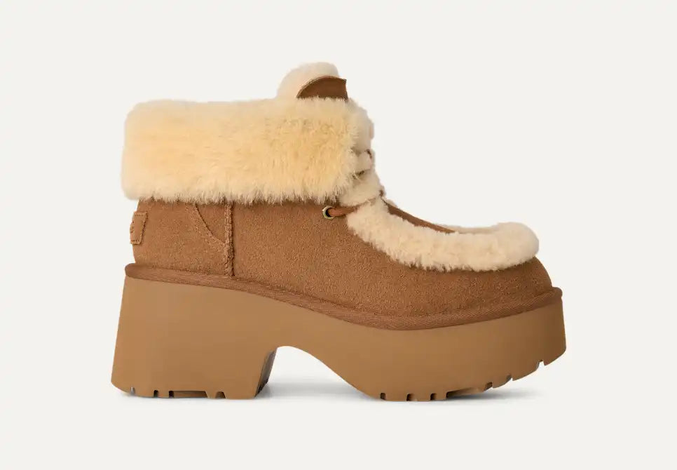 UGG Women's Esmee Lace Up - Chestnut