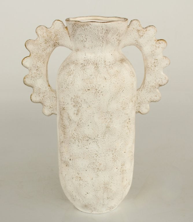 WHITE CERAMIC VASE WITH HANDLE