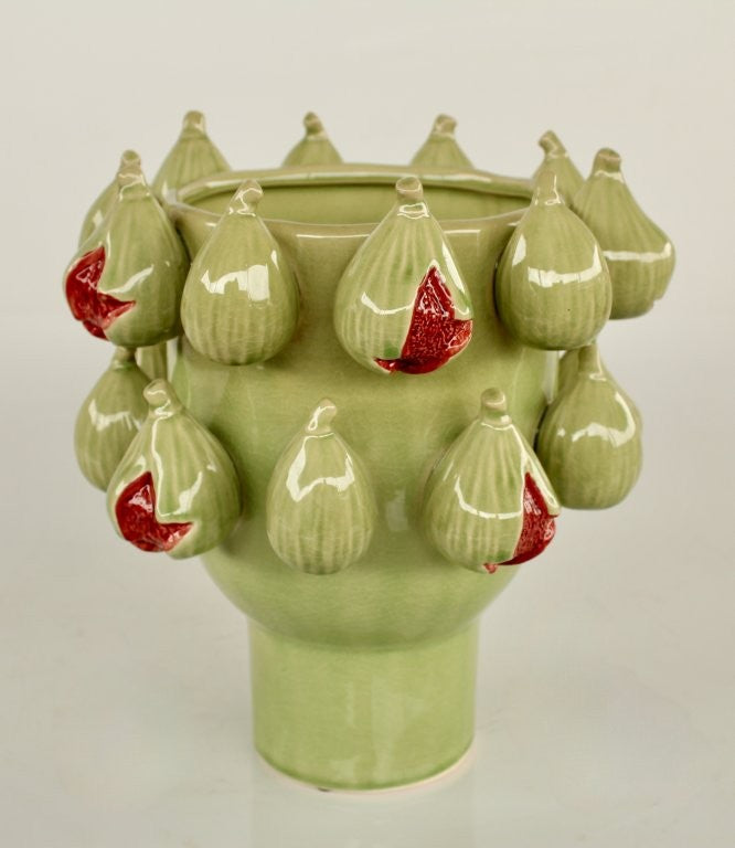 LIGHT GREEN FIG CERAMIC VASE