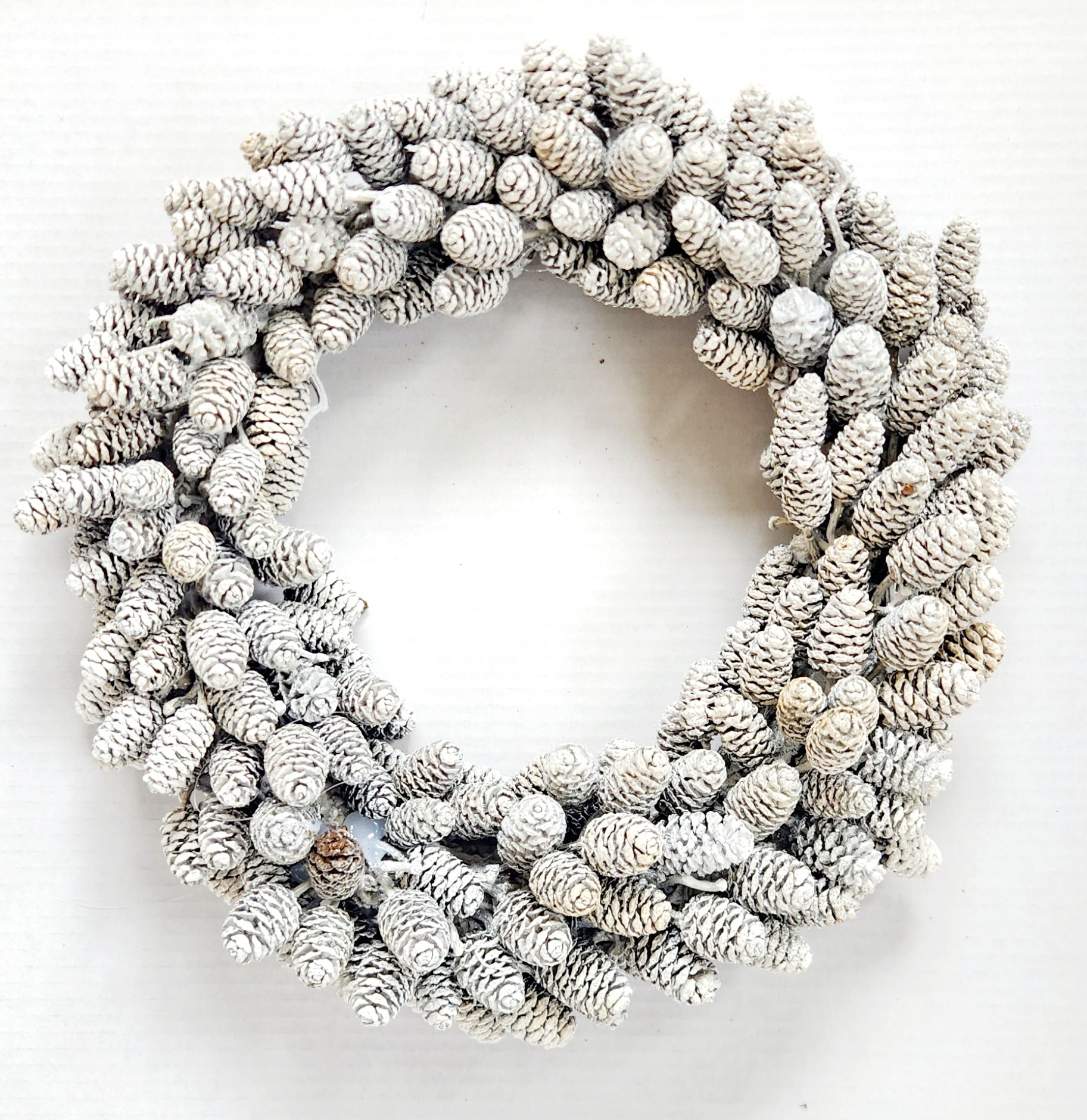 White Dutchelder Candle Wreath in a Box